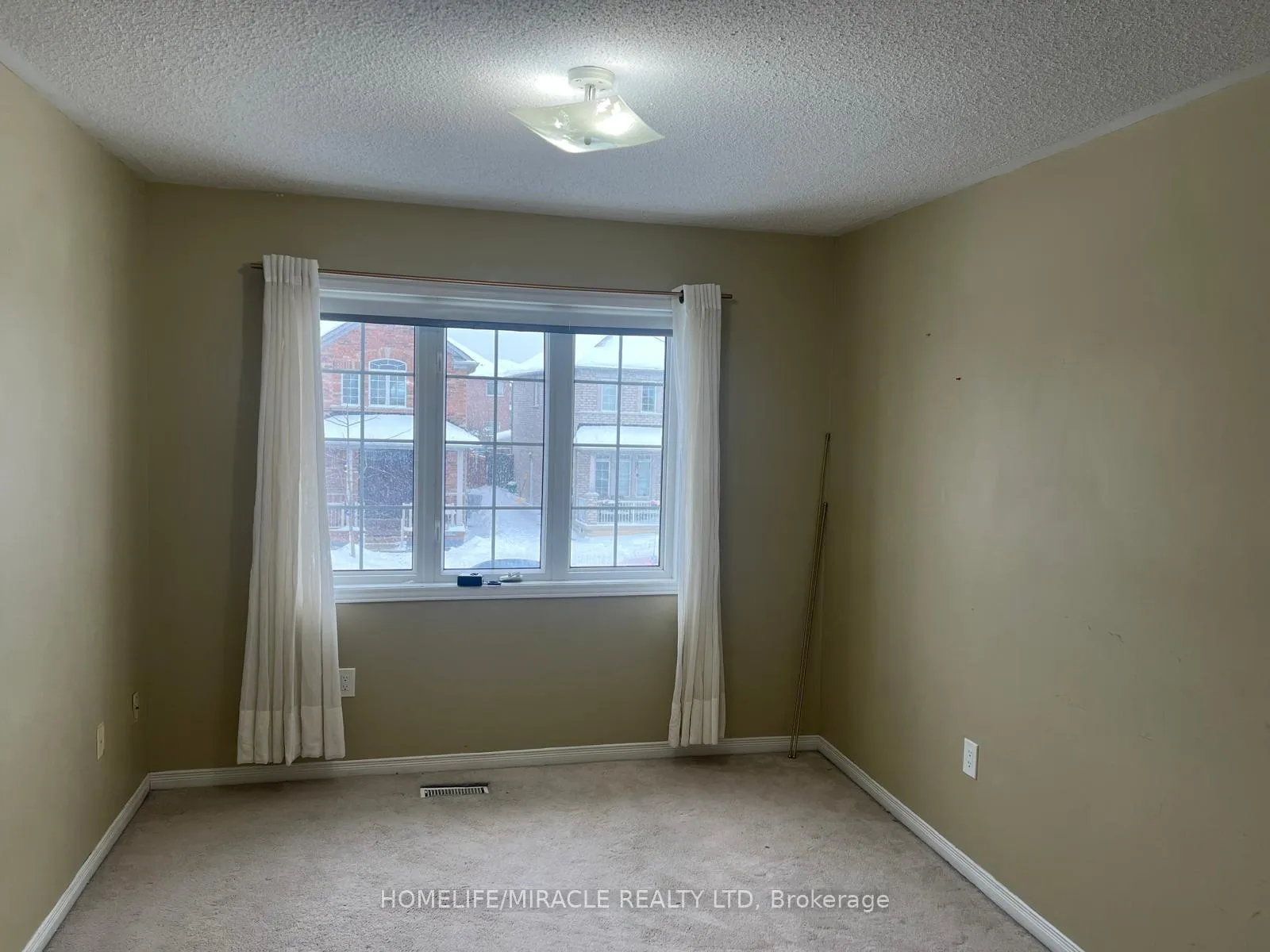 Photo 14 of 33 Revelstoke Place, Brampton, Sandringham-Wellington — HOMEH