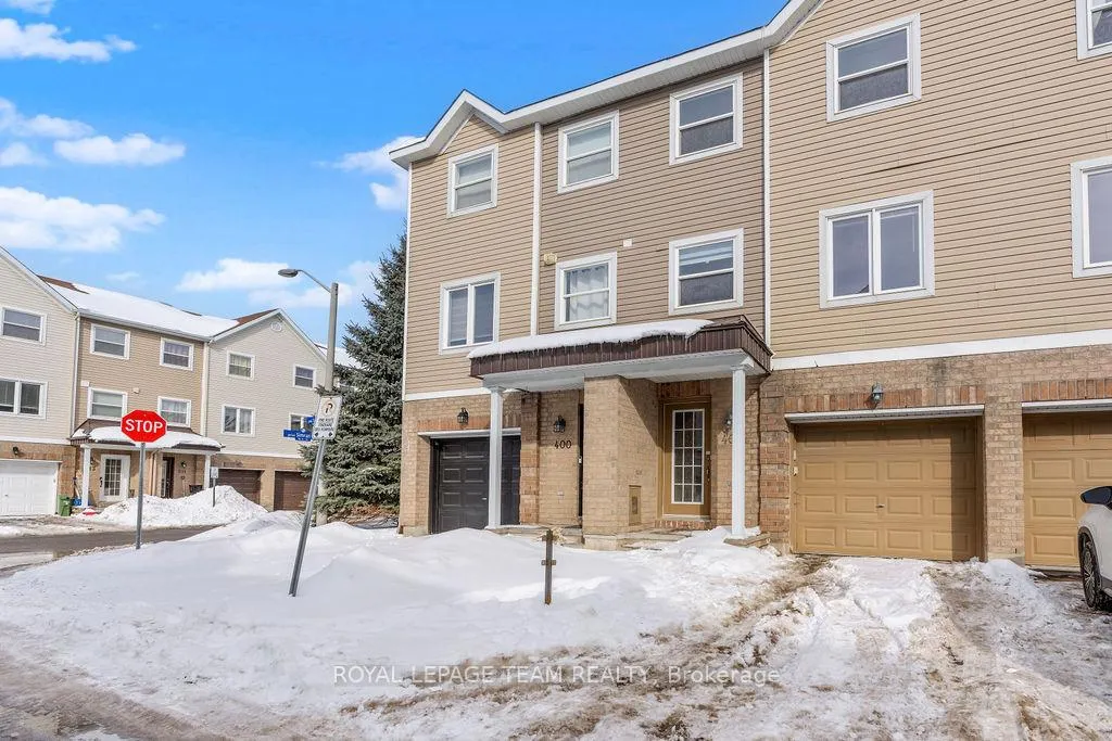 Photo 3 of 402 Sadar Private, Ottawa, Barrhaven - Cedargrove/Fraserdale — HOMEH