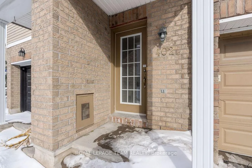 Photo 4 of 402 Sadar Private, Ottawa, Barrhaven - Cedargrove/Fraserdale — HOMEH