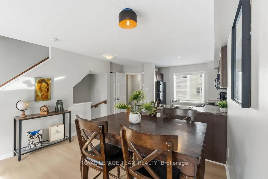 Photo 20 of 402 Sadar Private, Ottawa, Barrhaven - Cedargrove/Fraserdale — HOMEH