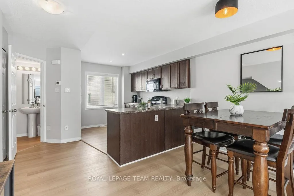 Photo 21 of 402 Sadar Private, Ottawa, Barrhaven - Cedargrove/Fraserdale — HOMEH