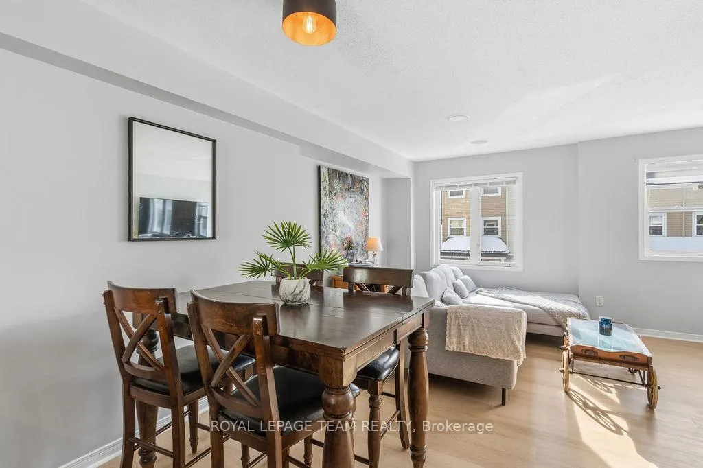 Photo 22 of 402 Sadar Private, Ottawa, Barrhaven - Cedargrove/Fraserdale — HOMEH
