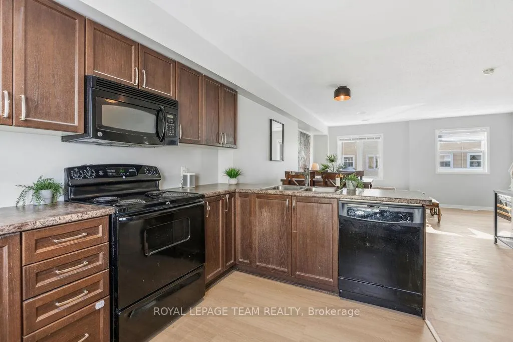 Photo 28 of 402 Sadar Private, Ottawa, Barrhaven - Cedargrove/Fraserdale — HOMEH