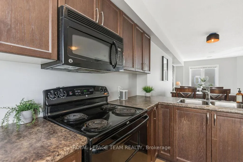 Photo 30 of 402 Sadar Private, Ottawa, Barrhaven - Cedargrove/Fraserdale — HOMEH