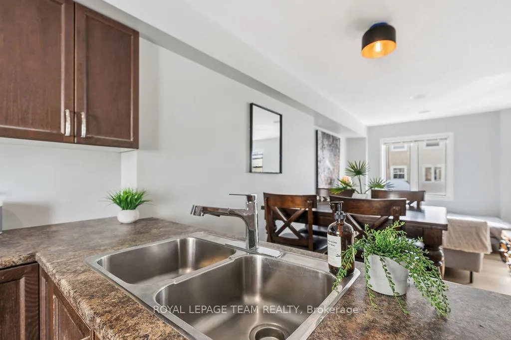 Photo 31 of 402 Sadar Private, Ottawa, Barrhaven - Cedargrove/Fraserdale — HOMEH