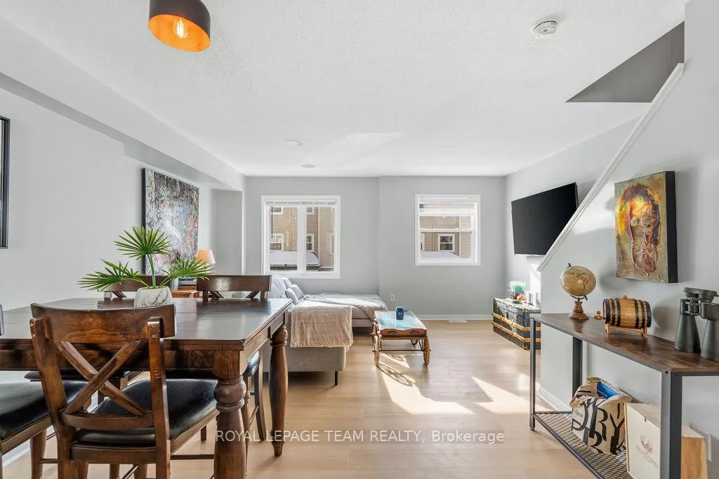 Photo 32 of 402 Sadar Private, Ottawa, Barrhaven - Cedargrove/Fraserdale — HOMEH