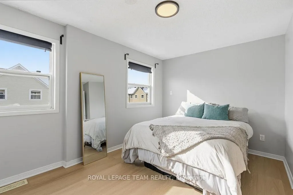 Photo 38 of 402 Sadar Private, Ottawa, Barrhaven - Cedargrove/Fraserdale — HOMEH