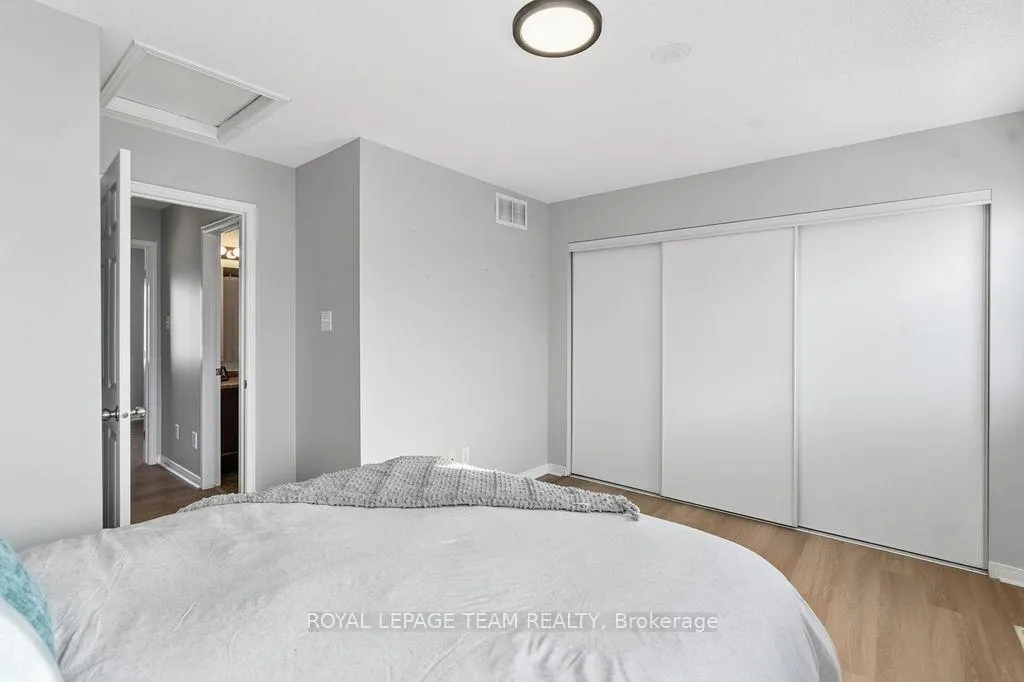 Photo 40 of 402 Sadar Private, Ottawa, Barrhaven - Cedargrove/Fraserdale — HOMEH