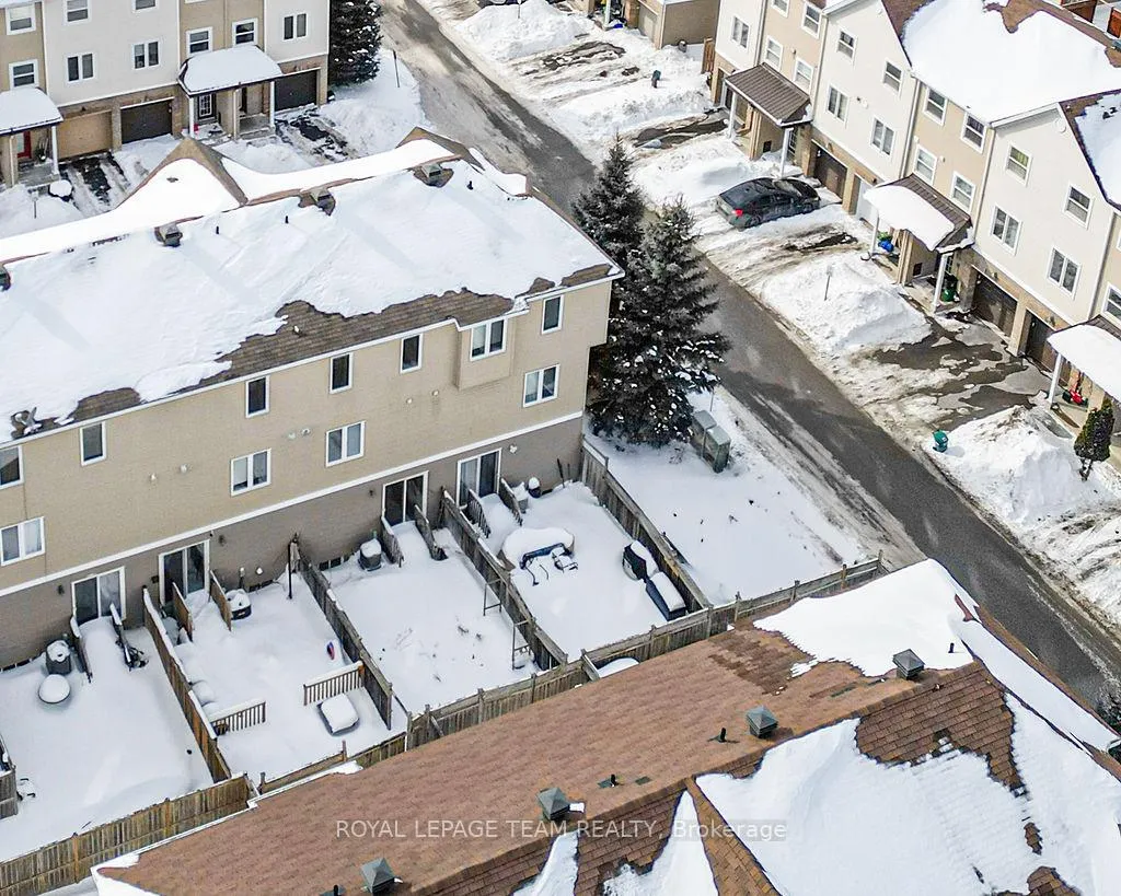 Photo 45 of 402 Sadar Private, Ottawa, Barrhaven - Cedargrove/Fraserdale — HOMEH