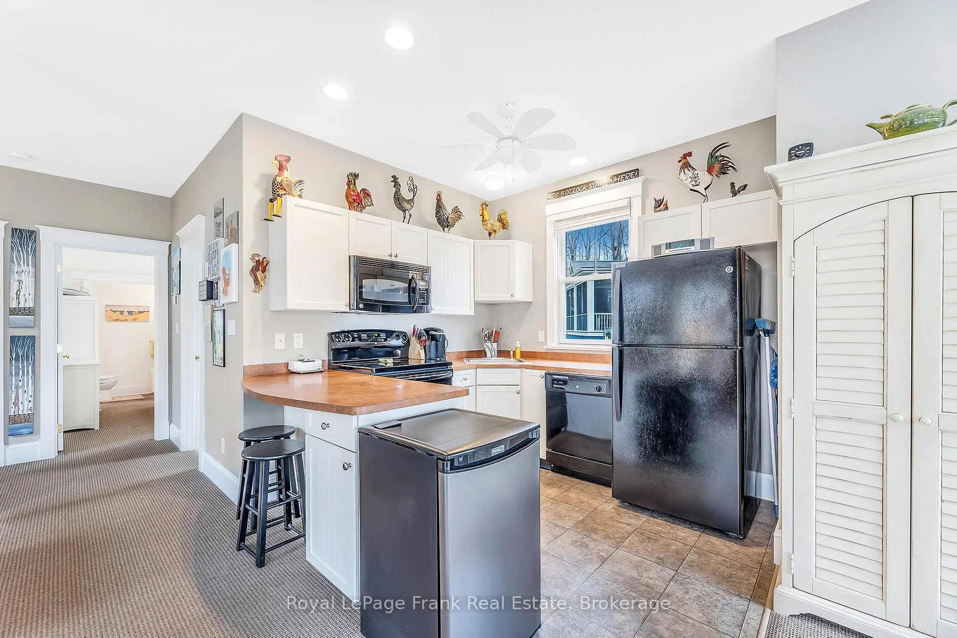 Photo 7 of Unit 129, 2 Chipmunk Lane, Prince Edward County, Athol Ward — HOMEH