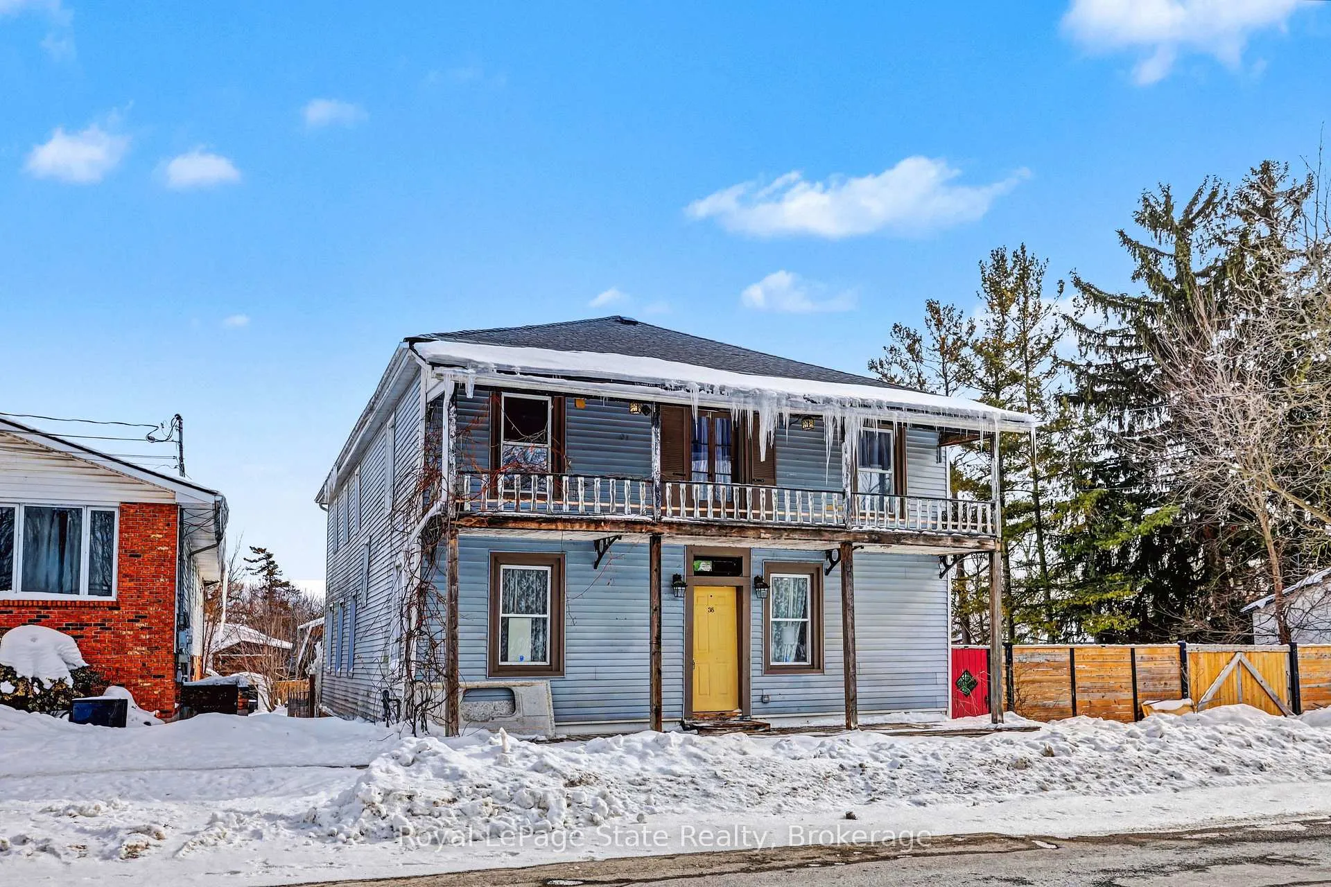 Photo 2 of 36 River Street, Thorold, Port Robinson — HOMEH