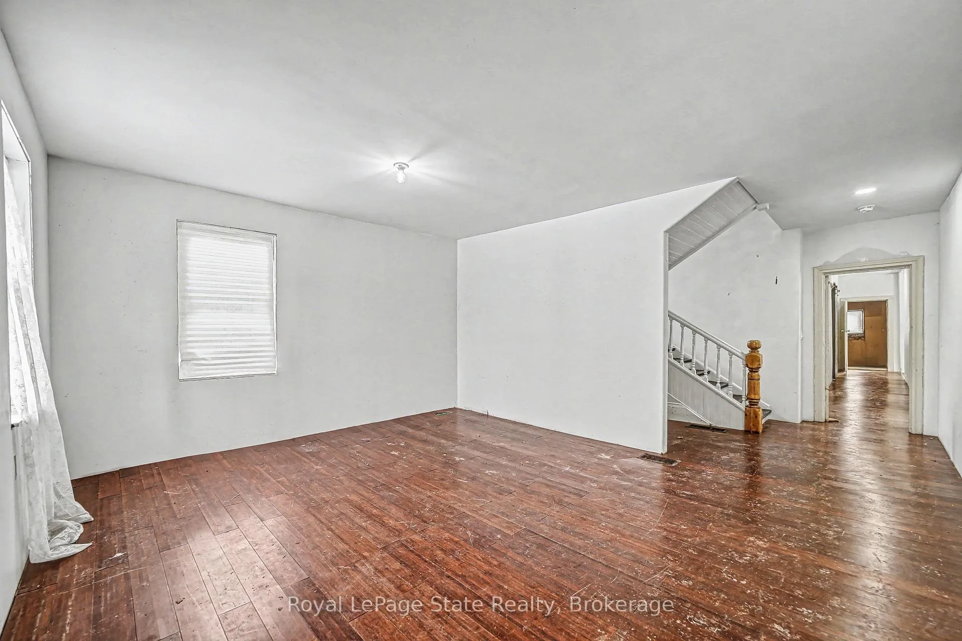 Photo 3 of 36 River Street, Thorold, Port Robinson — HOMEH