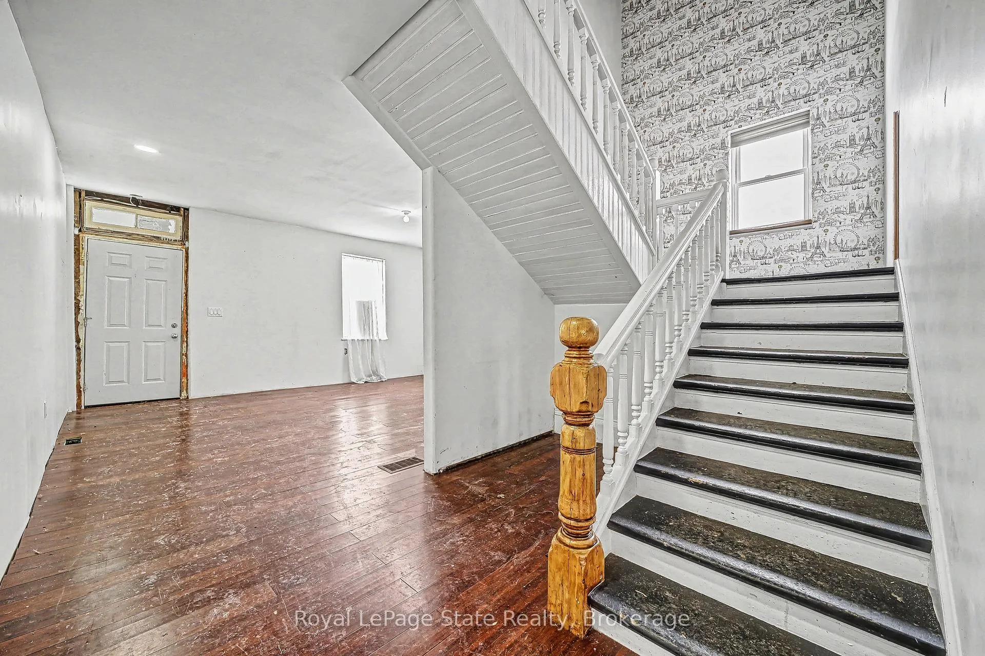 Photo 6 of 36 River Street, Thorold, Port Robinson — HOMEH