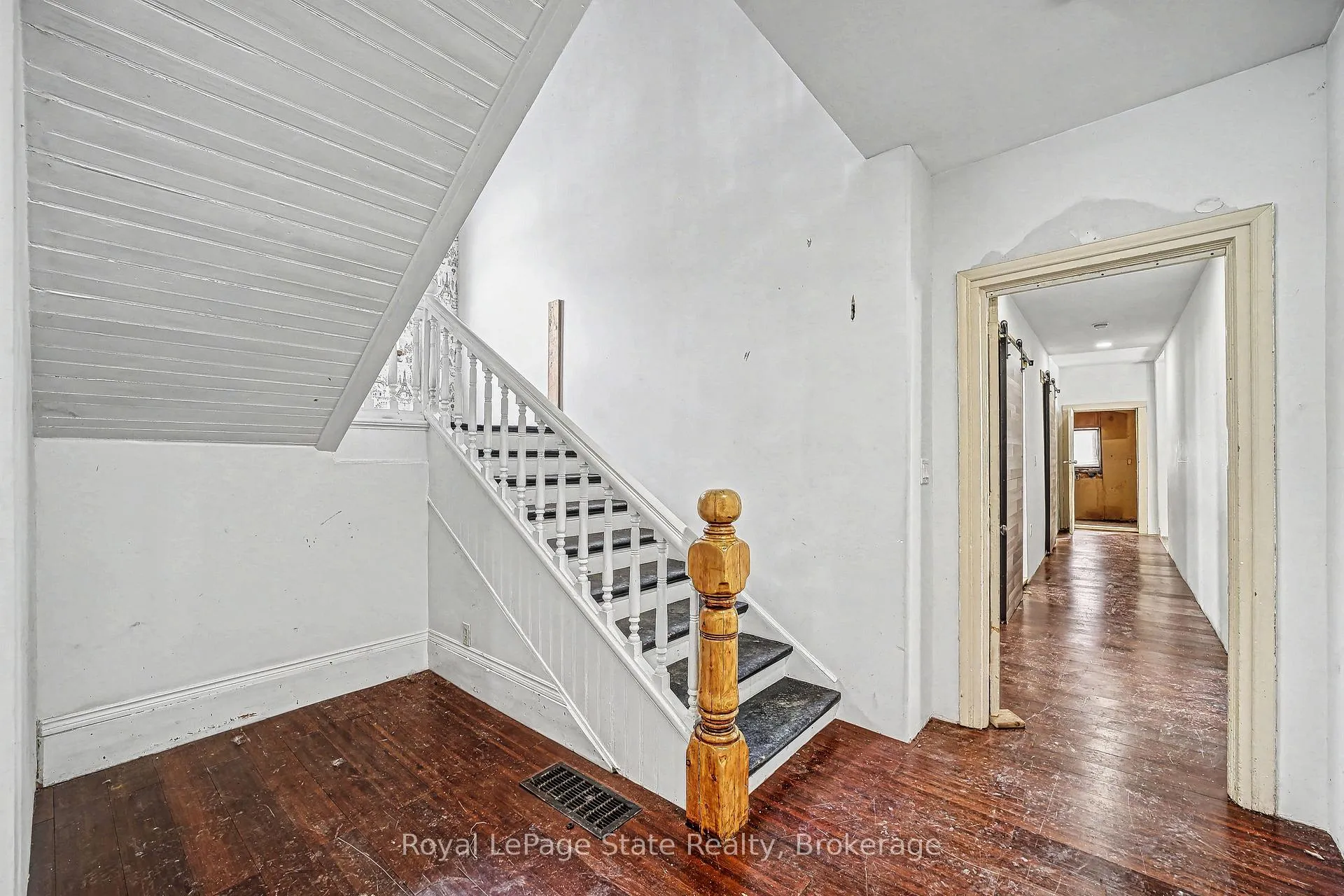 Photo 7 of 36 River Street, Thorold, Port Robinson — HOMEH