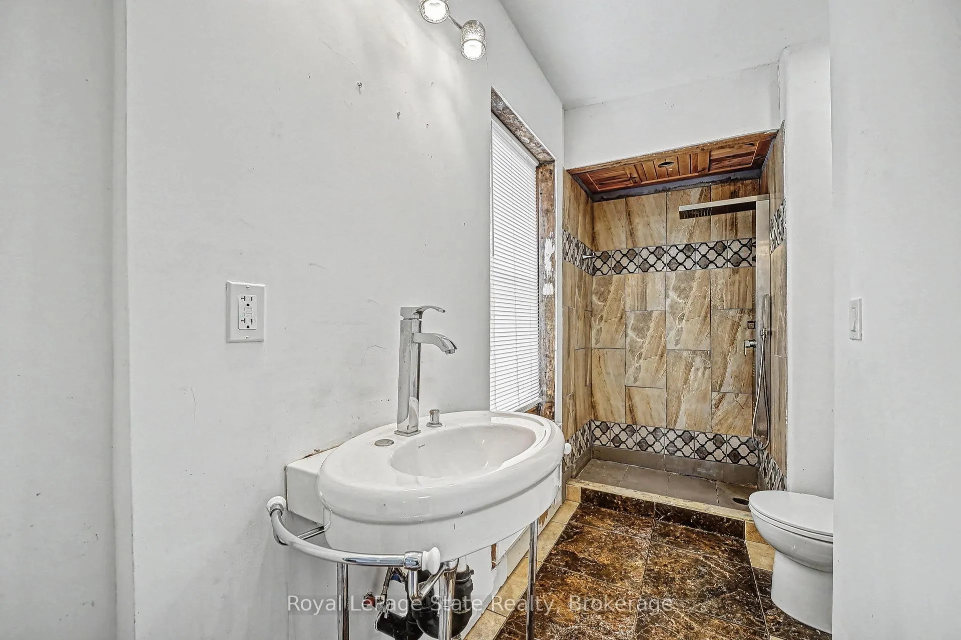Photo 16 of 36 River Street, Thorold, Port Robinson — HOMEH