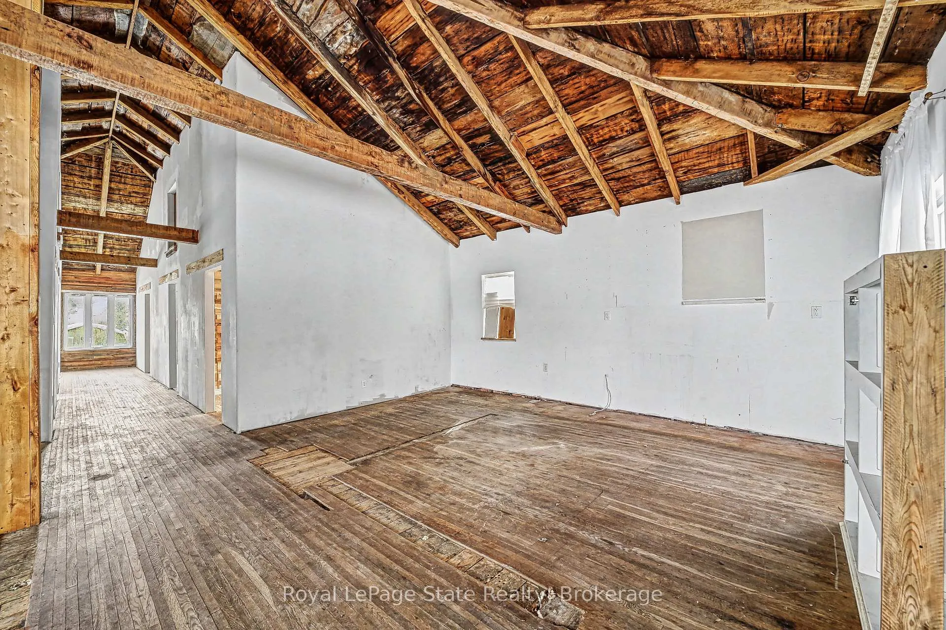 Photo 20 of 36 River Street, Thorold, Port Robinson — HOMEH
