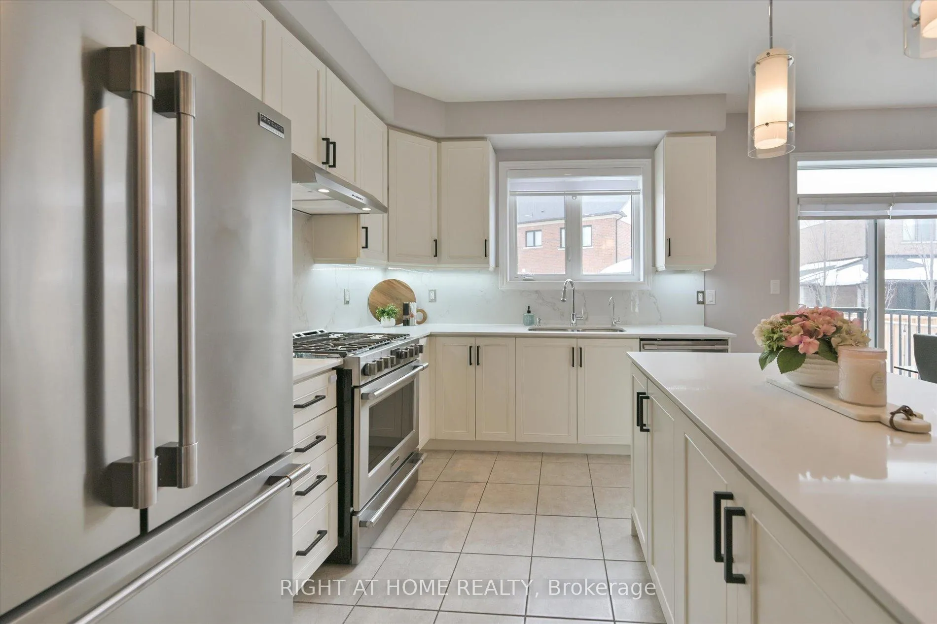 Photo 17 of 13 Morra Avenue, Caledon, Bolton East — HOMEH