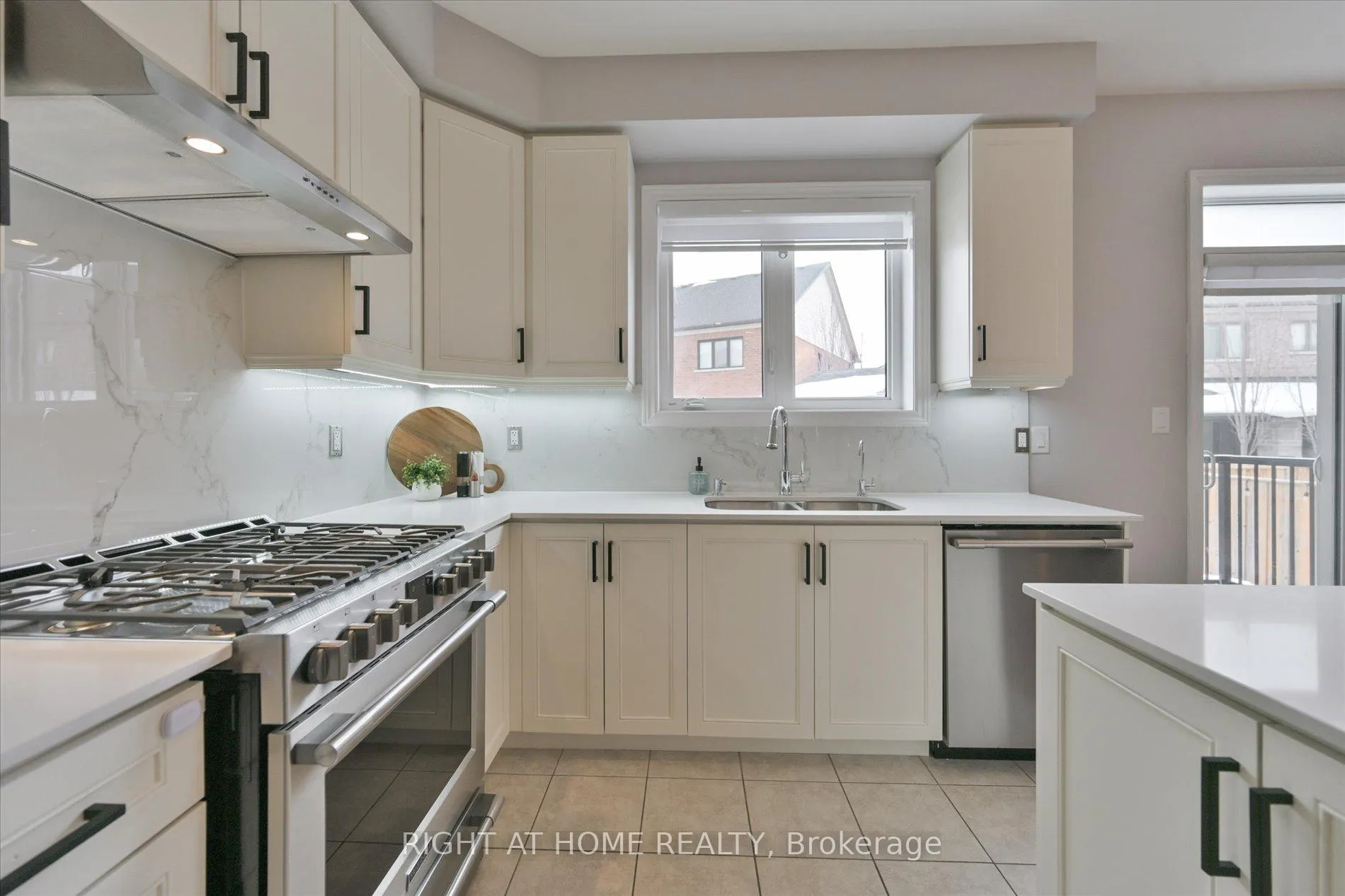 Photo 18 of 13 Morra Avenue, Caledon, Bolton East — HOMEH