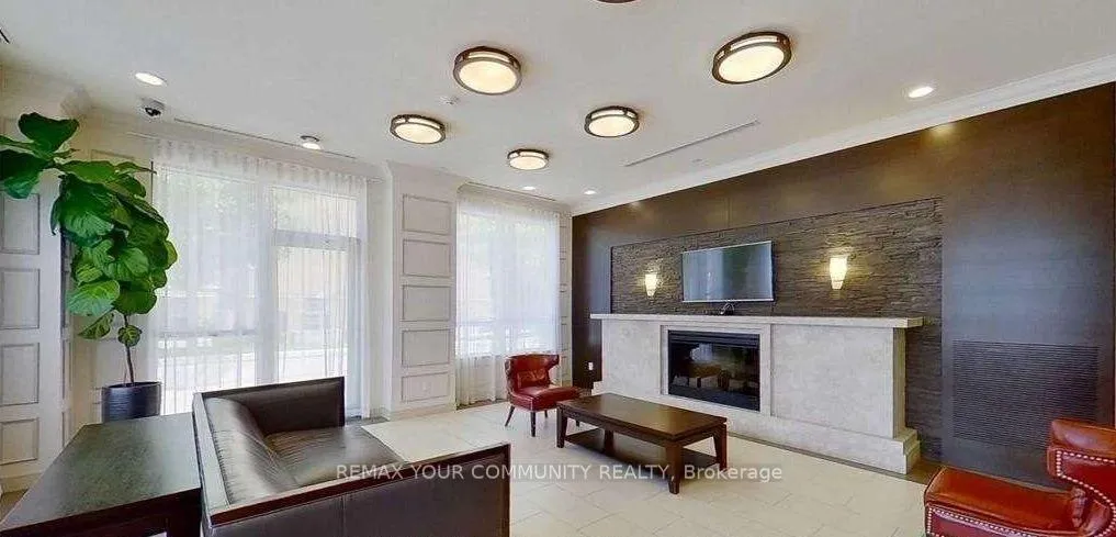 Photo 3 of Unit Ph03, 35 Saranac Boulevard, Toronto, Englemount-Lawrence — HOMEH