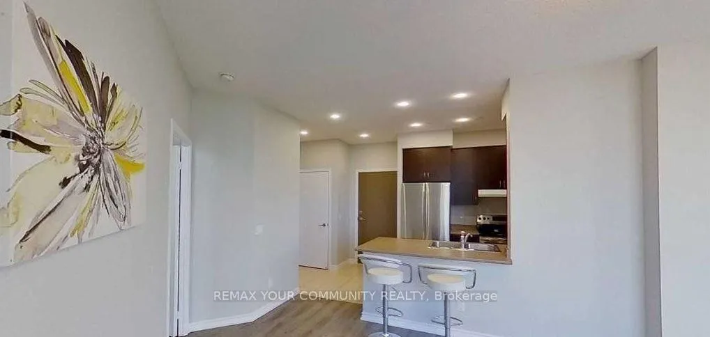 Photo 8 of Unit Ph03, 35 Saranac Boulevard, Toronto, Englemount-Lawrence — HOMEH
