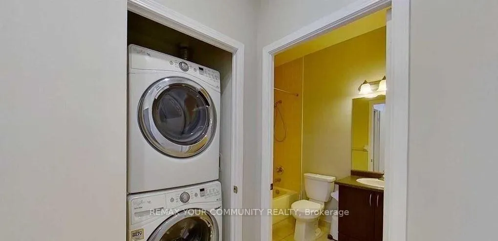 Photo 13 of Unit Ph03, 35 Saranac Boulevard, Toronto, Englemount-Lawrence — HOMEH