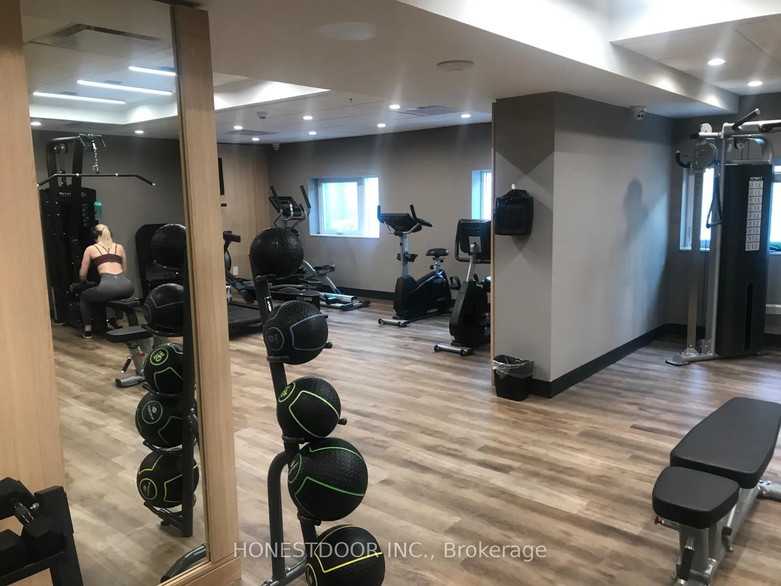Photo 7 of Unit 303, 34 Norman Street, Brantford, Fairview/Greenbrier — HOMEH