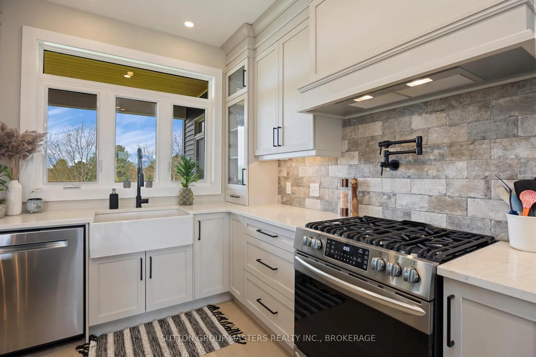 Photo 24 of 2159 McKendry Road, Kingston, City North of 401 — HOMEH