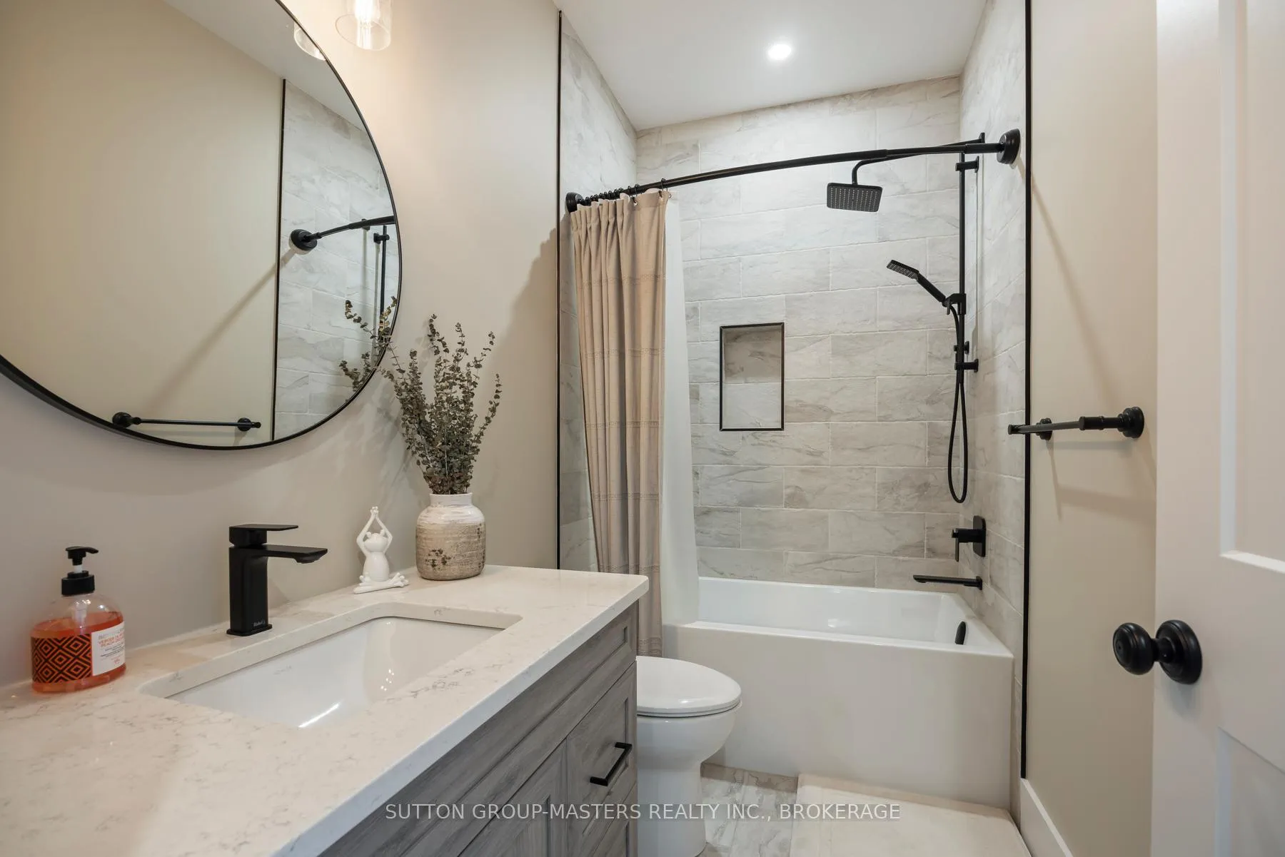 Photo 36 of 2159 McKendry Road, Kingston, City North of 401 — HOMEH