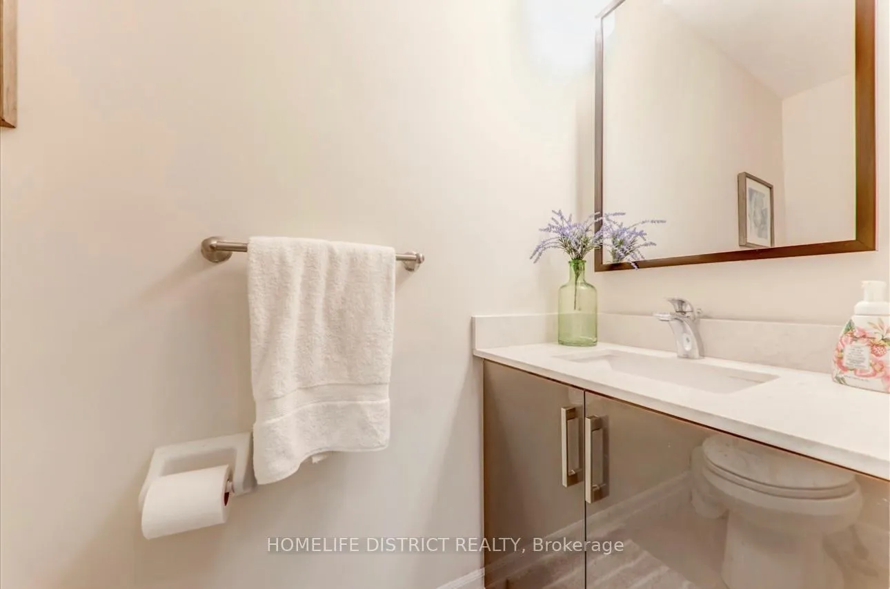 Photo 11 of 51 Seascape Crescent, Brampton, Bram East — HOMEH
