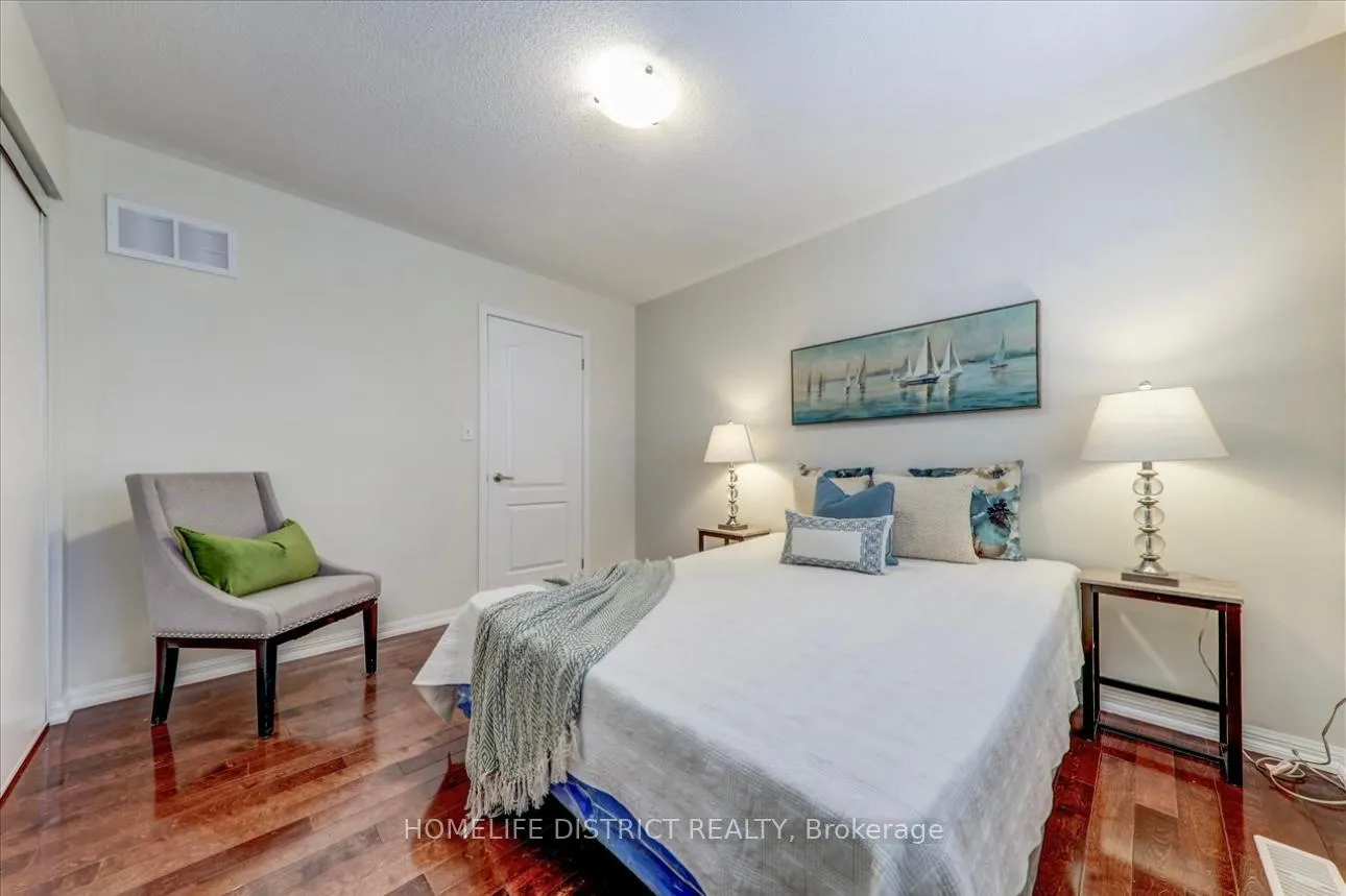 Photo 18 of 51 Seascape Crescent, Brampton, Bram East — HOMEH