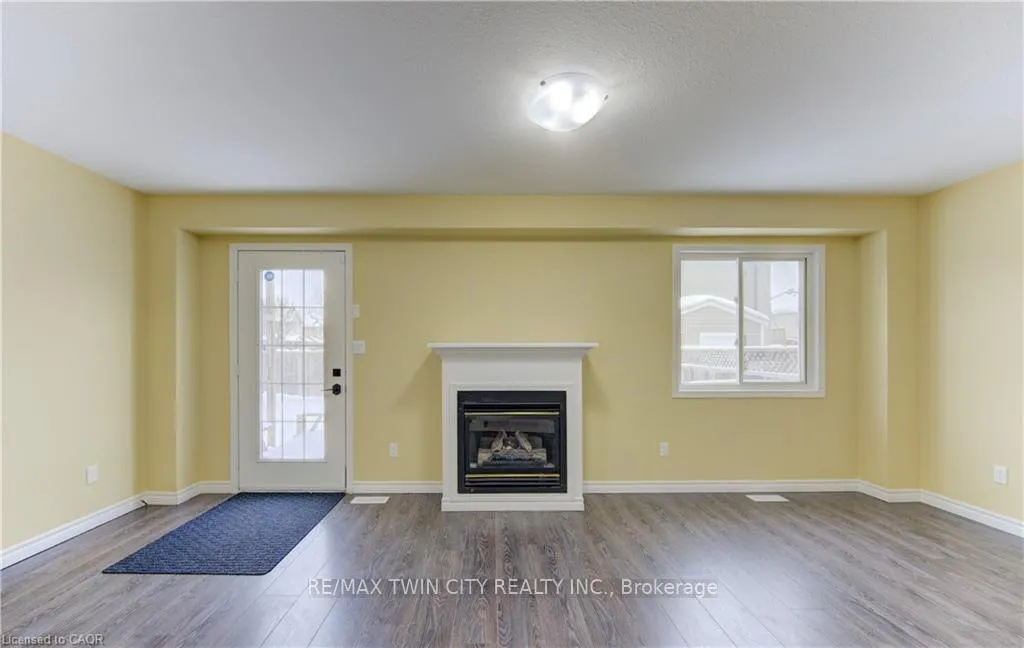 Photo 12 of 40 Red Clover Street E, Kitchener — HOMEH