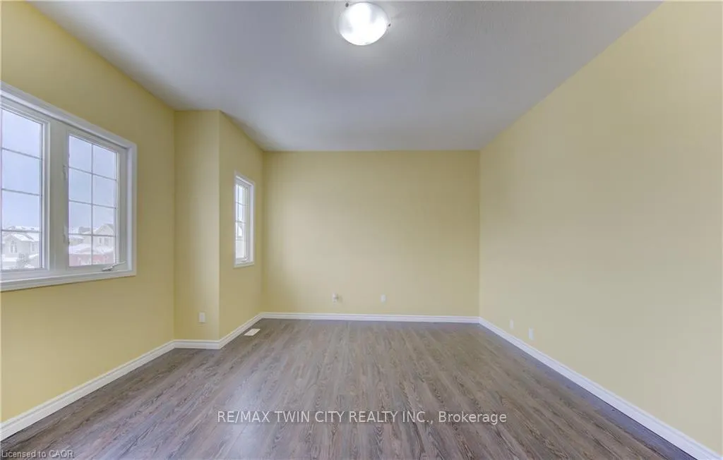 Photo 15 of 40 Red Clover Street E, Kitchener — HOMEH