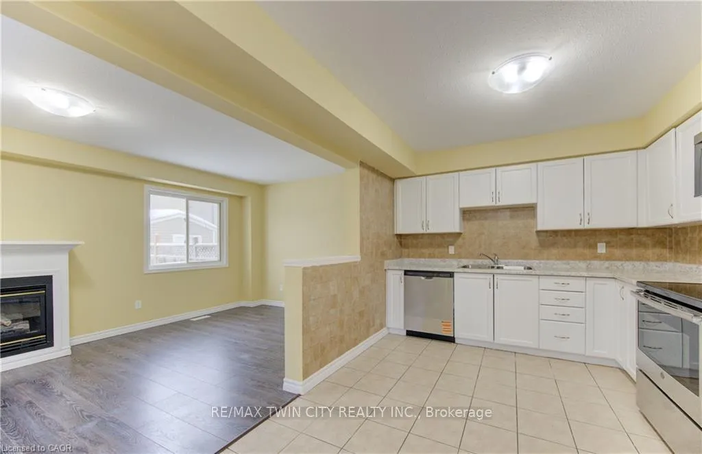 Photo 20 of 40 Red Clover Street E, Kitchener — HOMEH