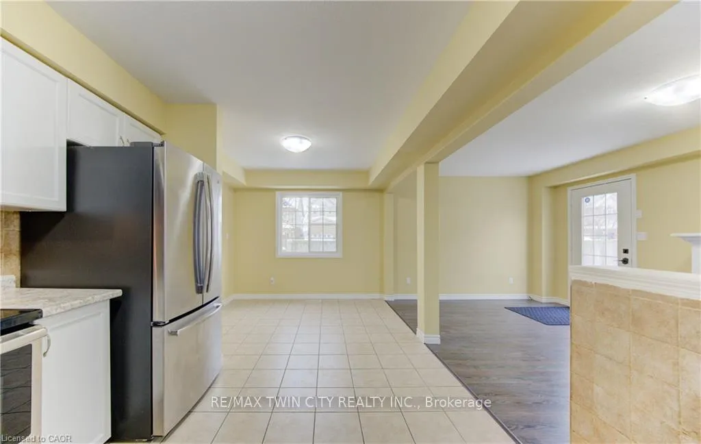 Photo 22 of 40 Red Clover Street E, Kitchener — HOMEH