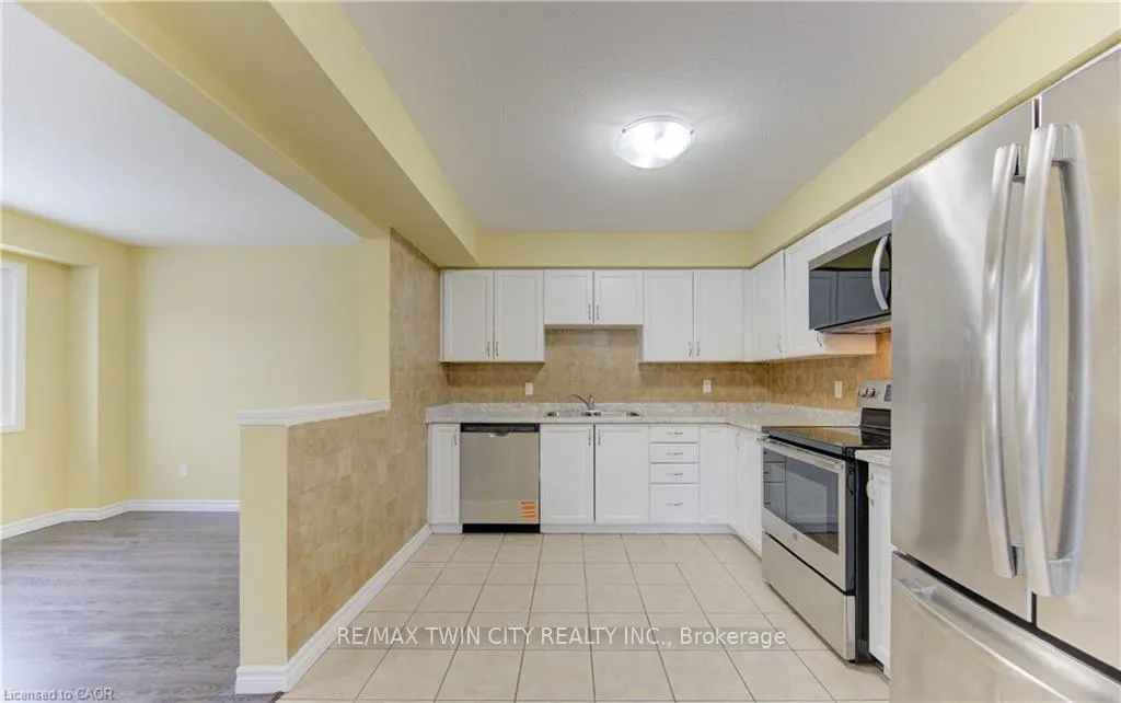 Photo 25 of 40 Red Clover Street E, Kitchener — HOMEH