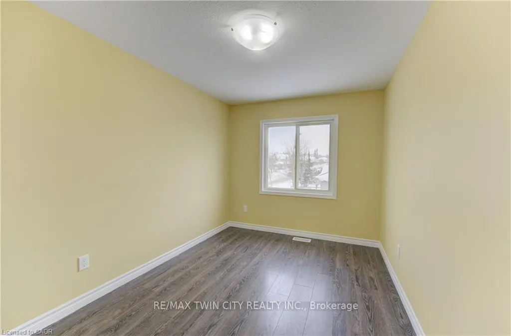 Photo 34 of 40 Red Clover Street E, Kitchener — HOMEH