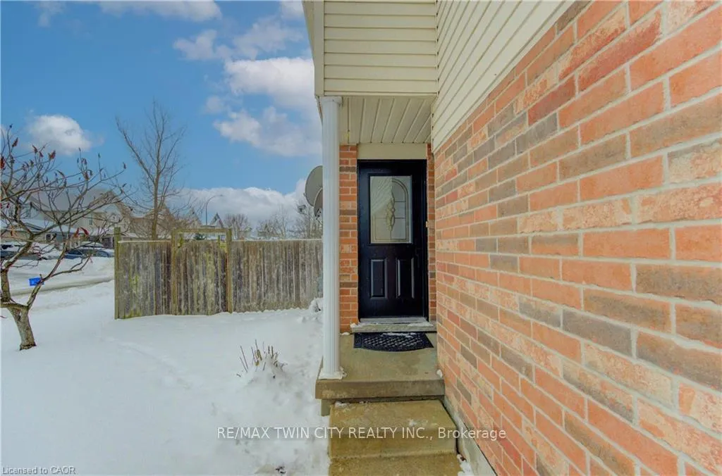 Photo 44 of 40 Red Clover Street E, Kitchener — HOMEH