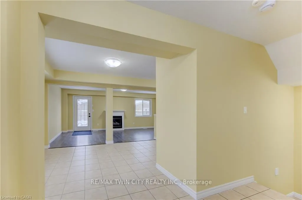 Photo 45 of 40 Red Clover Street E, Kitchener — HOMEH