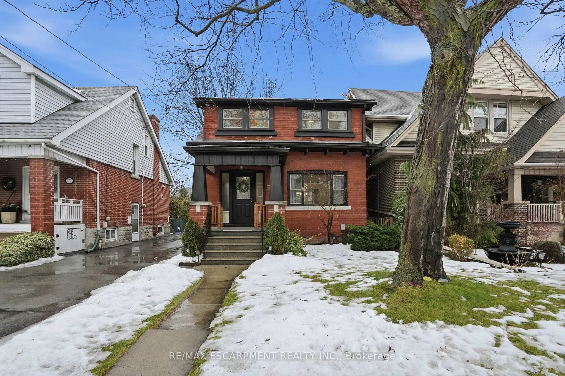 Photo 1 of 181 Grosvenor Avenue S, Hamilton, Delta — HOMEH