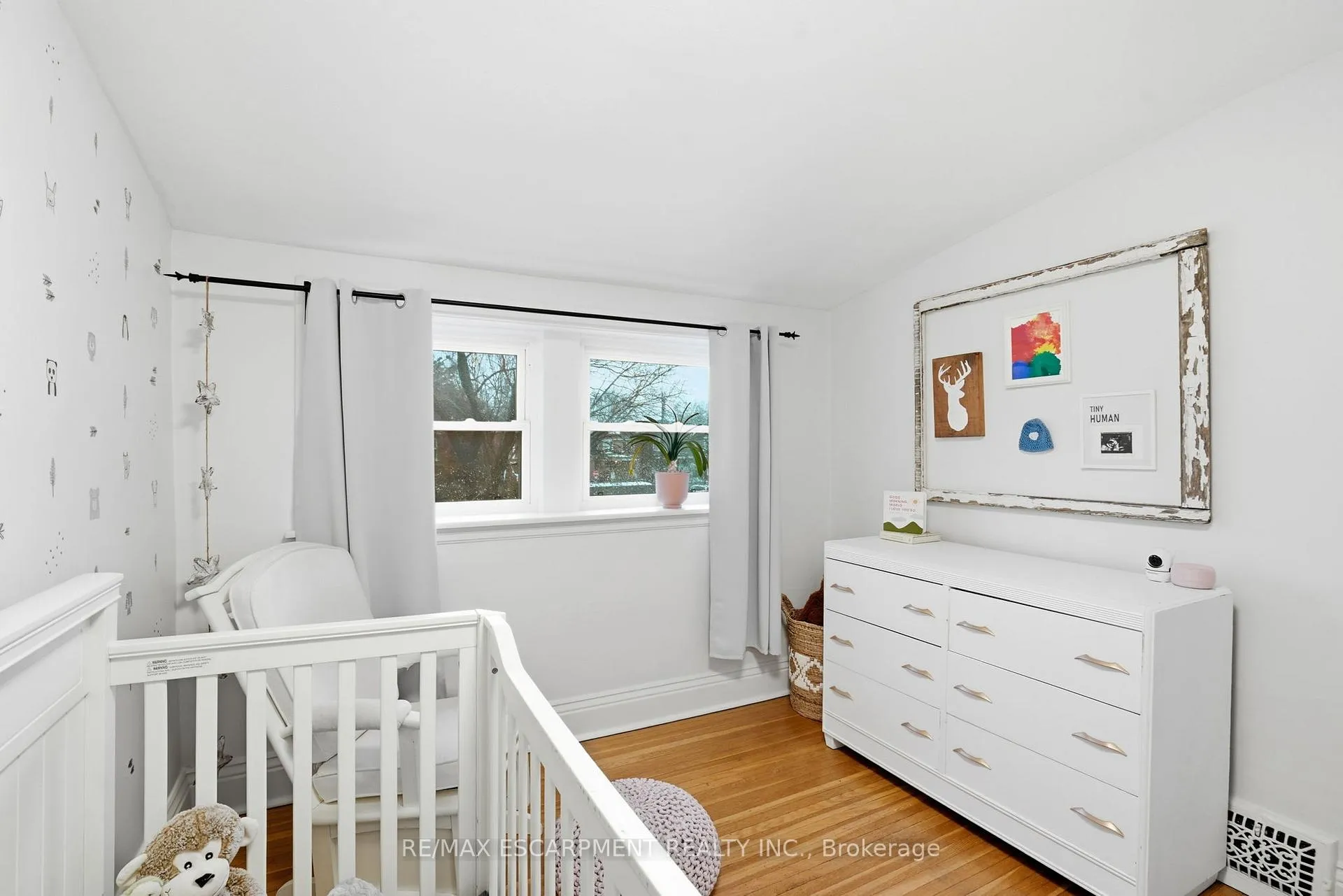 Photo 29 of 181 Grosvenor Avenue S, Hamilton, Delta — HOMEH