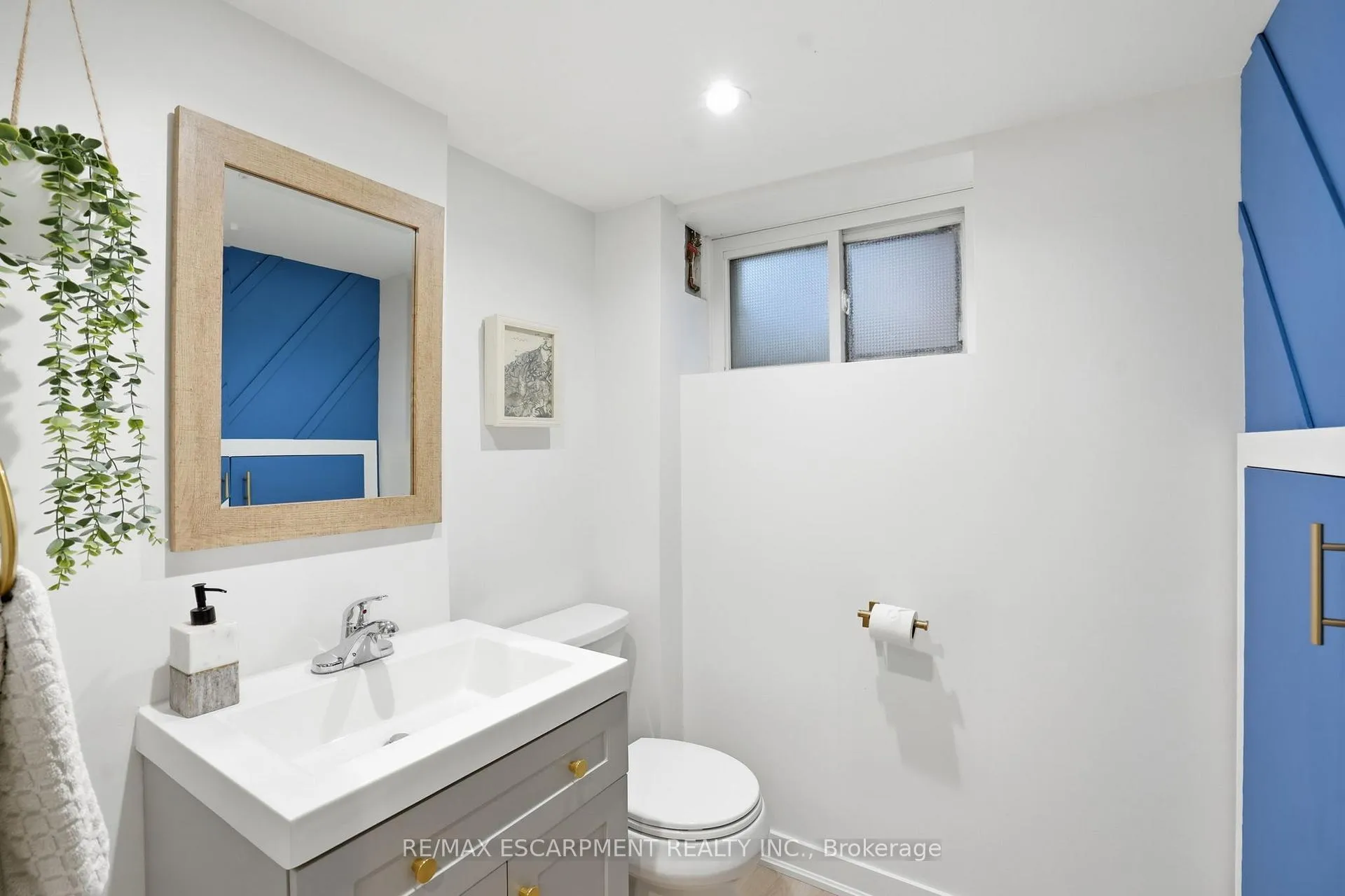 Photo 33 of 181 Grosvenor Avenue S, Hamilton, Delta — HOMEH
