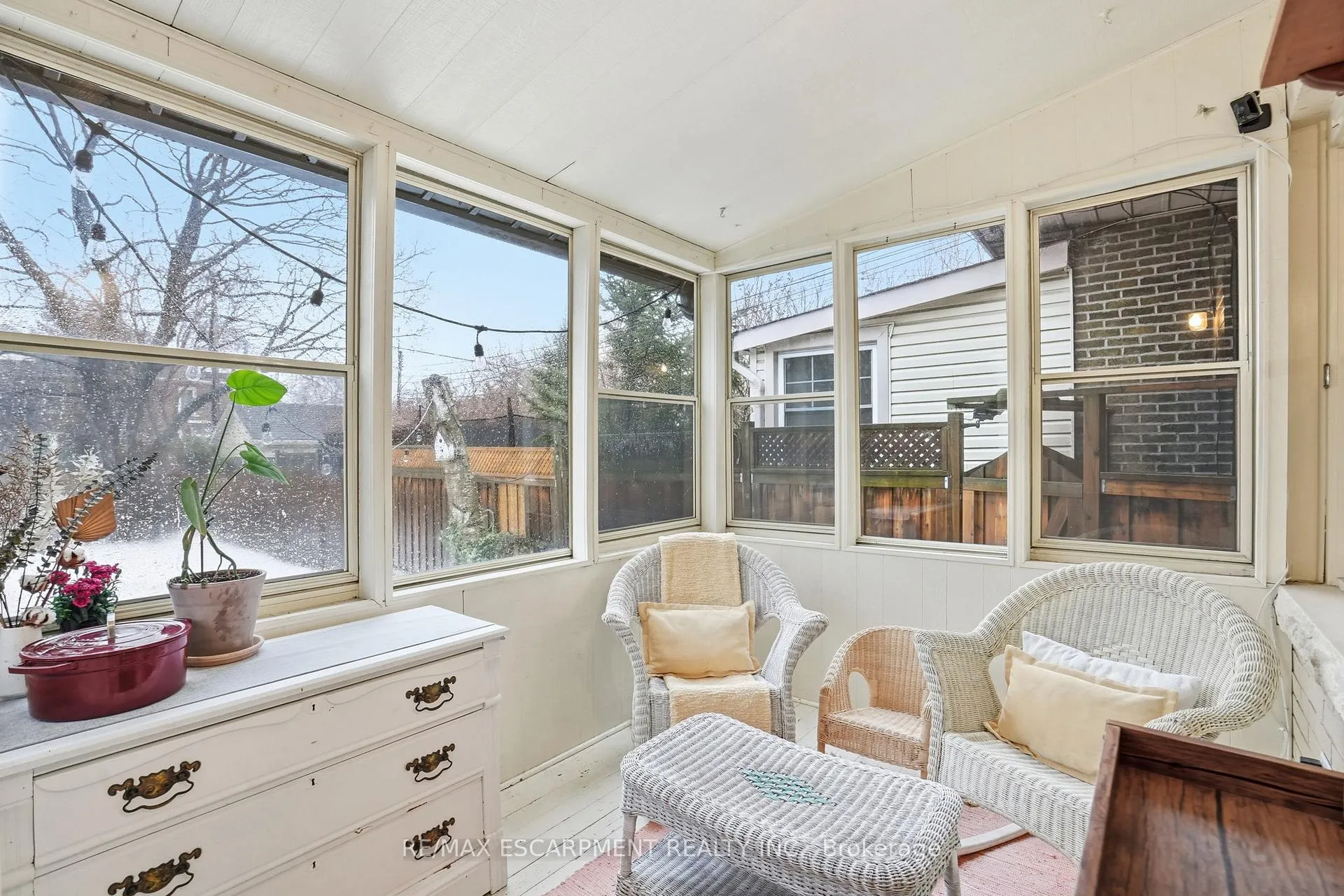 Photo 41 of 181 Grosvenor Avenue S, Hamilton, Delta — HOMEH