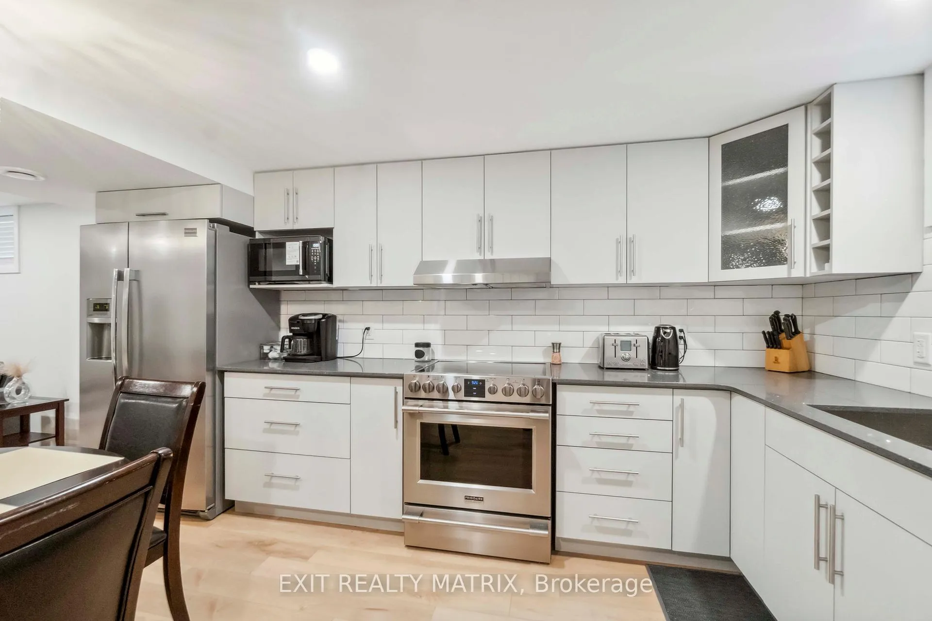 Photo 10 of Unit B, 848 Willow Avenue, Ottawa, Chatelaine Village — HOMEH