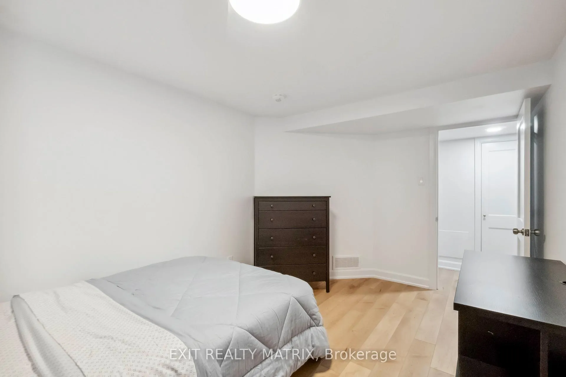 Photo 14 of Unit B, 848 Willow Avenue, Ottawa, Chatelaine Village — HOMEH