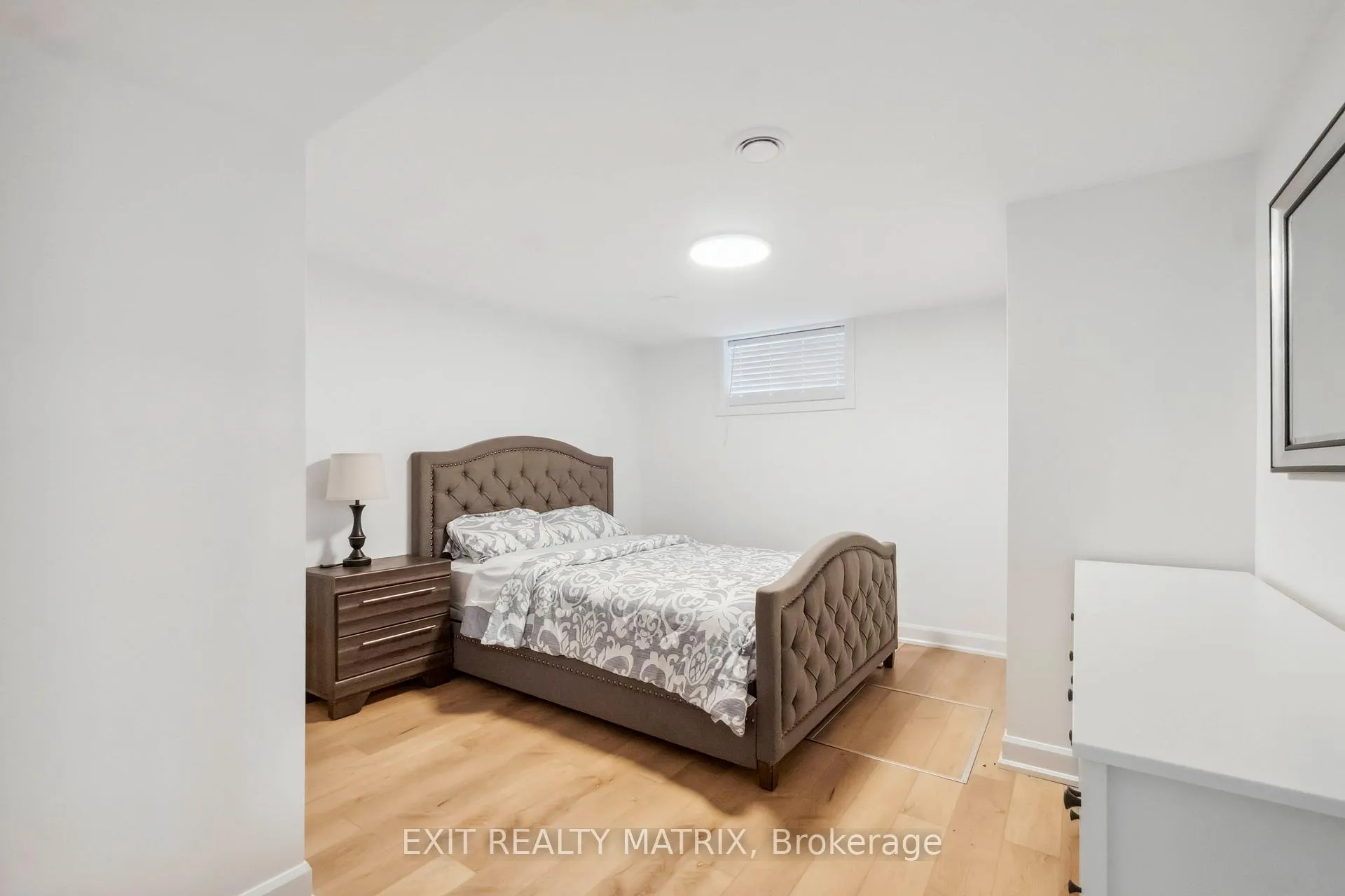 Photo 15 of Unit B, 848 Willow Avenue, Ottawa, Chatelaine Village — HOMEH