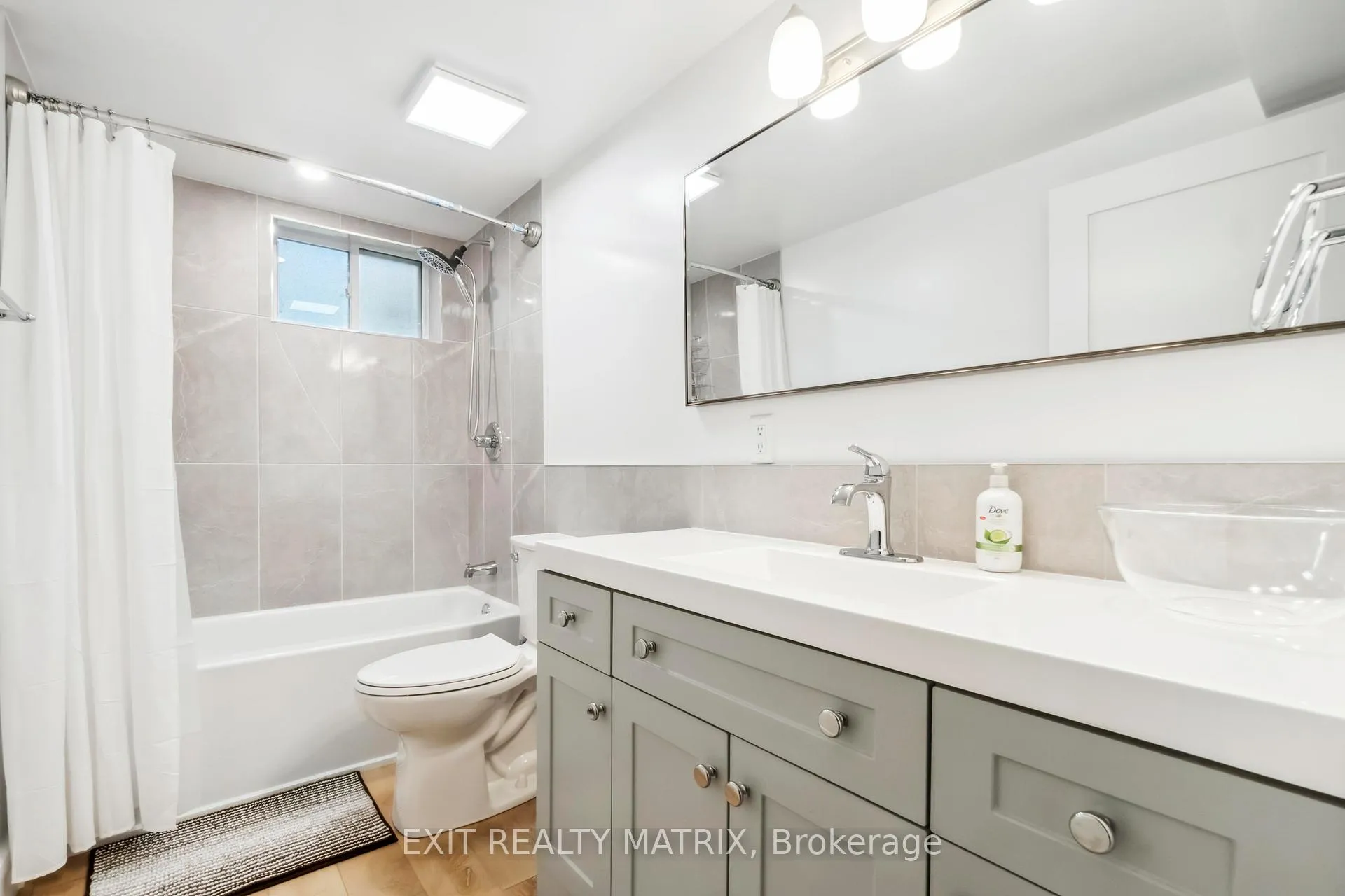 Photo 22 of Unit B, 848 Willow Avenue, Ottawa, Chatelaine Village — HOMEH