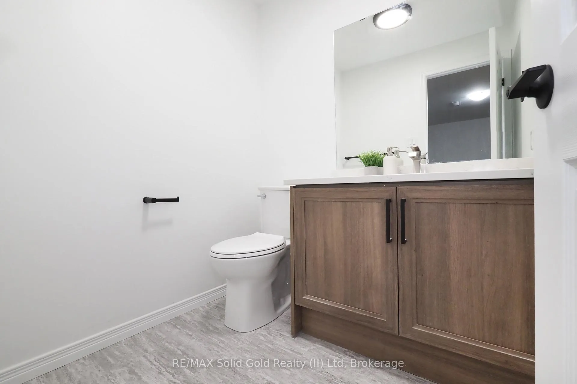 Photo 26 of 433 Exmoor Street, Waterloo — HOMEH
