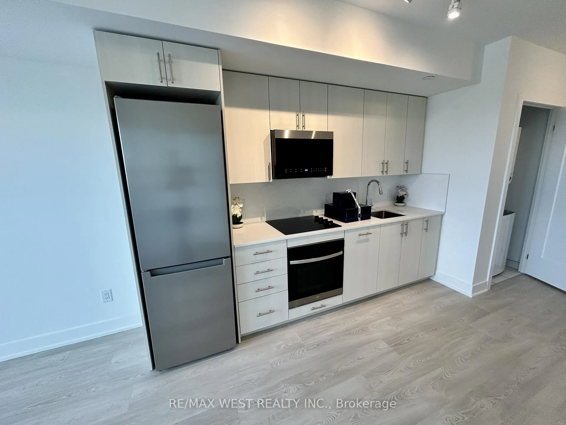 Photo 7 of Unit 1831, 2545 Simcoe Street N, Oshawa, Windfields — HOMEH