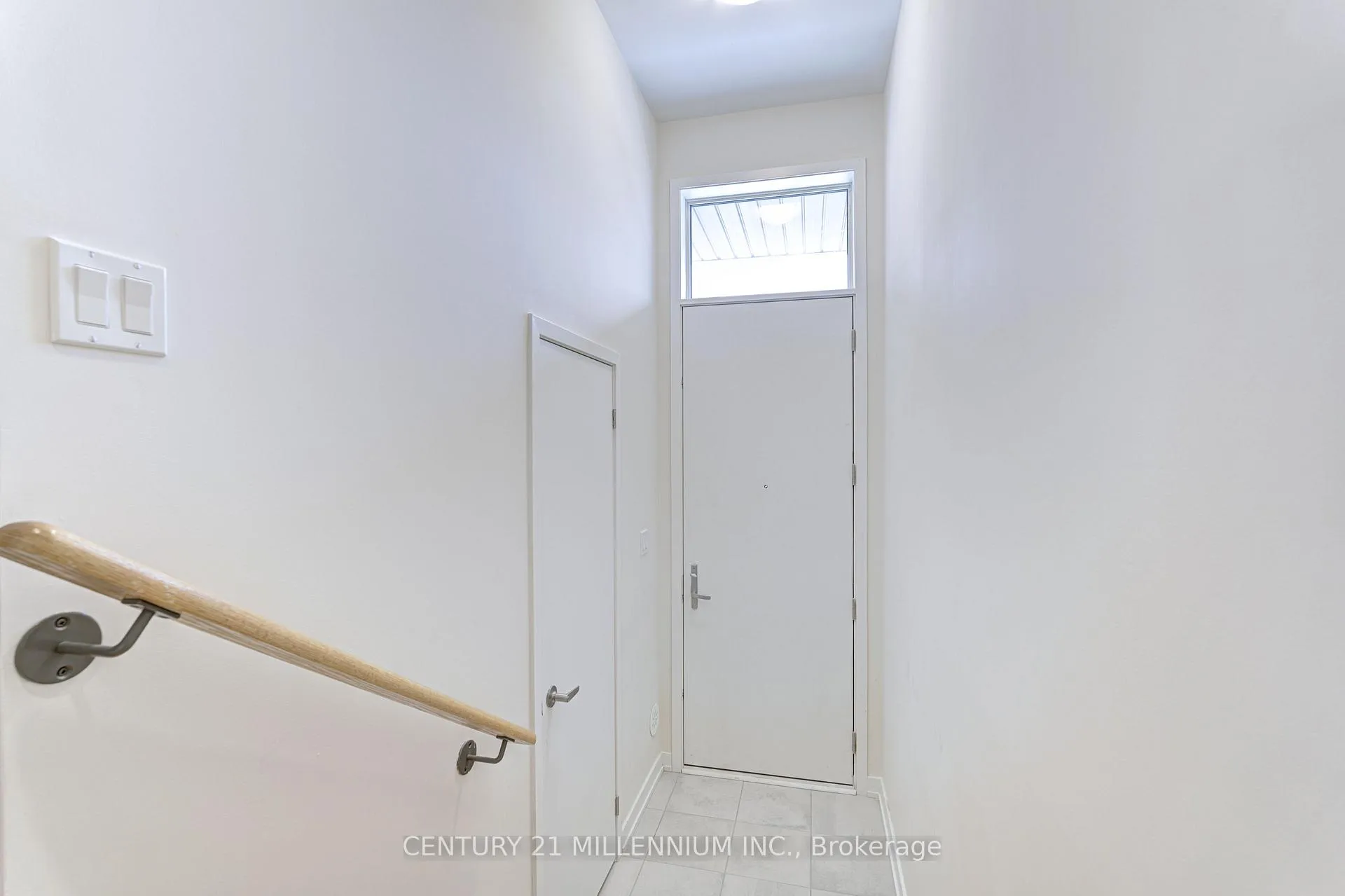 Photo 2 of 25 Lambert Lane, Caledon, Bolton East — HOMEH