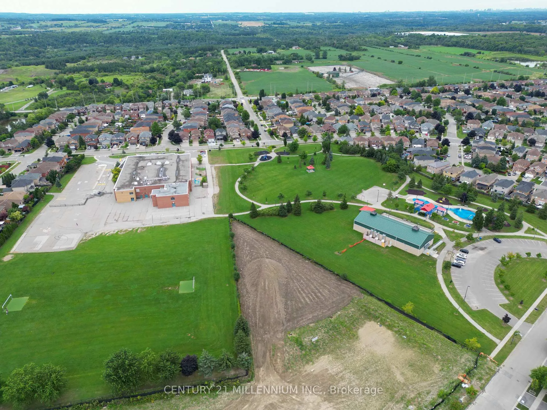 Photo 38 of 25 Lambert Lane, Caledon, Bolton East — HOMEH
